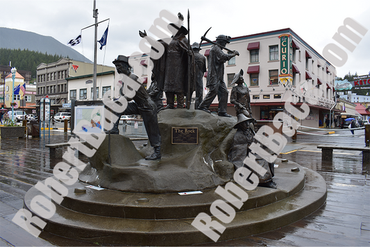 Alaska - Sculpture "The Rock"